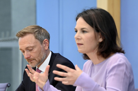 Bundespressekonferenz Vorstellung der Nationalen Sicherheitsstrategie in Berlin