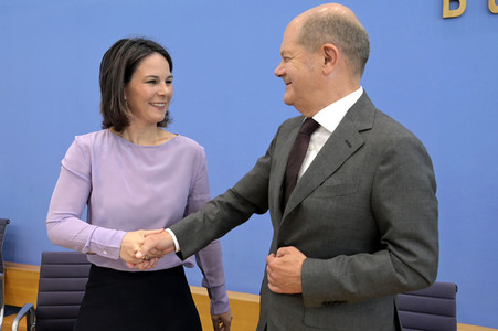 Bundespressekonferenz Vorstellung der Nationalen Sicherheitsstrategie in Berlin