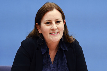 Bundespressekonferenz Wahlrechtsform - Kritik und rechtliche Schritte der Linken in Berlin