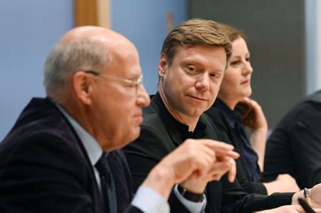 Bundespressekonferenz Wahlrechtsform - Kritik und rechtliche Schritte der Linken in Berlin