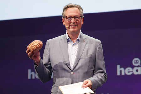 Verleihung des Frontier Award an Michael J. Fox in München