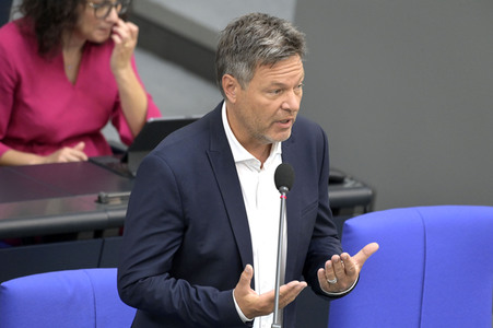 111. Sitzung des Deutschen Bundestages in Berlin