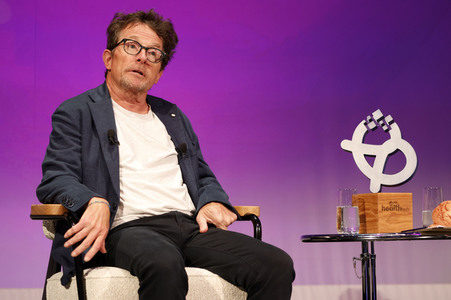Verleihung des Frontier Award an Michael J. Fox in München