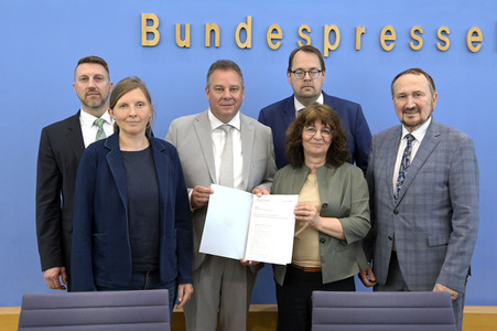 Bundespressekonferenz Jahresbericht 2022 des Petitionsausschusses in Berlin