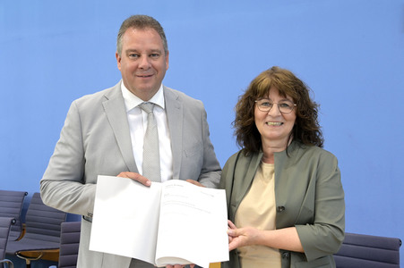 Bundespressekonferenz Jahresbericht 2022 des Petitionsausschusses in Berlin
