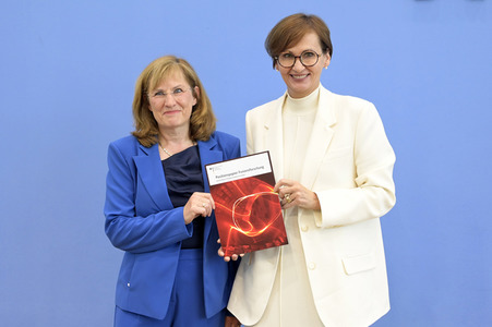 Bundespressekonferenz Vorstellung des Positionspapiers zur Fusionsforschung in Berlin