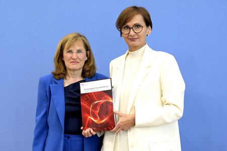 Bundespressekonferenz Vorstellung des Positionspapiers zur Fusionsforschung in Berlin