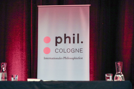 Elliot Page und Mark Waschke auf der phil.Cologne 2023 in Köln