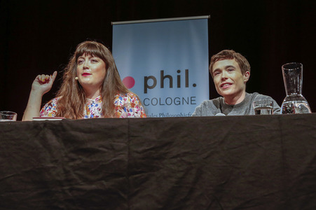 Elliot Page und Mark Waschke auf der phil.Cologne 2023 in Köln