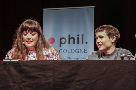 Elliot Page und Mark Waschke auf der phil.Cologne 2023 in Köln