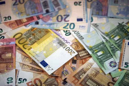Symbolfoto Bargeld
