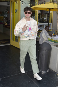 No Lonely Hearts in Los Angeles