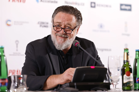 Pressekonferenz mit Russell Crowe, Karlovy Vary International Film Festival 2023