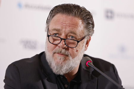 Pressekonferenz mit Russell Crowe, Karlovy Vary International Film Festival 2023