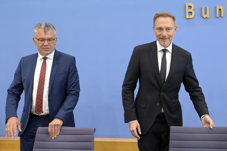 Bundespressekonferenz Regierungsentwurf für den Bundeshaushalt 2024 in Berlin