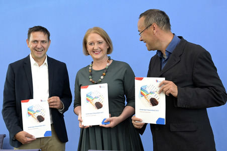Bundespressekonferenz Kinderreport 2023 in Berlin