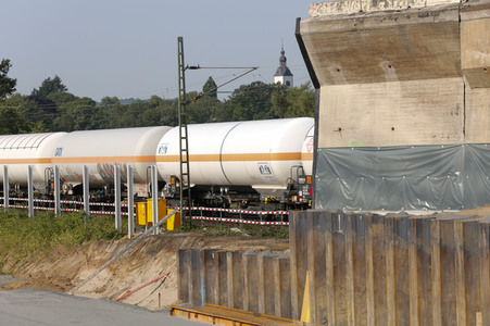Brückeneinschub an der A59 in Bonn