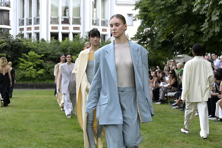 Bobkova Fashion Show auf der Berlin Fashion Week S/S 2024