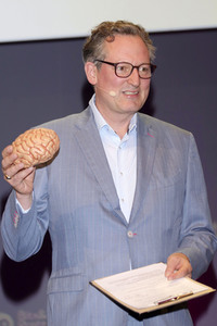 Verleihung des Frontier Award an Michael J. Fox in München