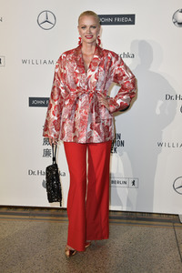 William Fan Fashion Show auf der Berlin Fashion Week S/S 2024