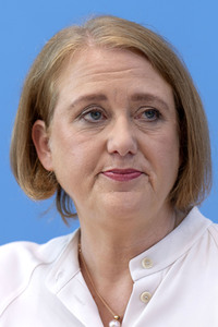 Bundespressekonferenz Lagebild häusliche Gewalt und Start der Studie LeSuBia in Berlin