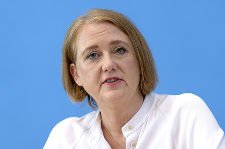 Bundespressekonferenz Lagebild häusliche Gewalt und Start der Studie LeSuBia in Berlin