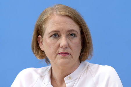 Bundespressekonferenz Lagebild häusliche Gewalt und Start der Studie LeSuBia in Berlin