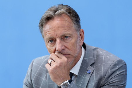 Bundespressekonferenz Lagebild häusliche Gewalt und Start der Studie LeSuBia in Berlin