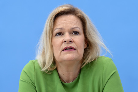 Bundespressekonferenz Lagebild häusliche Gewalt und Start der Studie LeSuBia in Berlin
