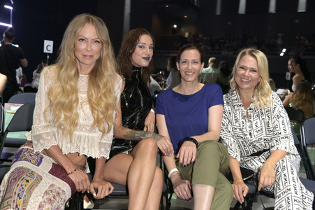 Marcel Ostertag Fashion Show auf der Berlin Fashion Week S/S 2024
