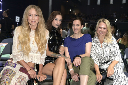 Marcel Ostertag Fashion Show auf der Berlin Fashion Week S/S 2024