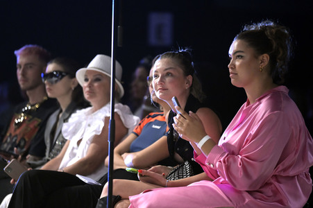 Marcel Ostertag Fashion Show auf der Berlin Fashion Week S/S 2024