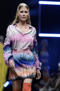 Marcel Ostertag Fashion Show auf der Berlin Fashion Week S/S 2024