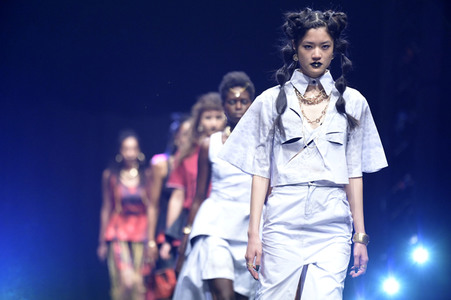 Rebekka Ruetz Fashion Show auf der Berlin Fashion Week S/S 2024