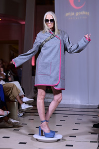 Anja Gockel Fashion Show 'Air' auf der Berlin Fashion Week Spring/Summer 2024 in Berlin