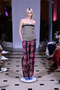 Anja Gockel Fashion Show 'Air' auf der Berlin Fashion Week Spring/Summer 2024 in Berlin