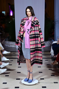 Anja Gockel Fashion Show 'Air' auf der Berlin Fashion Week Spring/Summer 2024 in Berlin