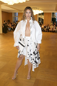 Namilia Fashion Show auf der Berlin Fashion Week S/S 2024