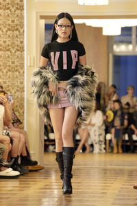 Namilia Fashion Show auf der Berlin Fashion Week S/S 2024