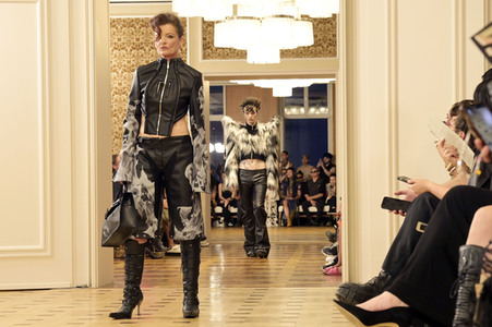 Namilia Fashion Show auf der Berlin Fashion Week S/S 2024