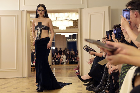 Namilia Fashion Show auf der Berlin Fashion Week S/S 2024