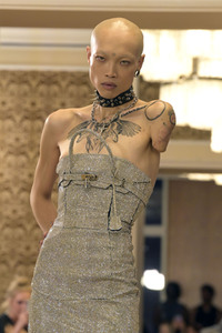Namilia Fashion Show auf der Berlin Fashion Week S/S 2024