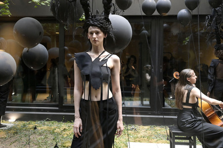 Esther Perbandt Fashion Show auf der Berlin Fashion Week S/S 2024