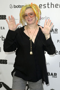 Esther Perbandt Fashion Show auf der Berlin Fashion Week S/S 2024