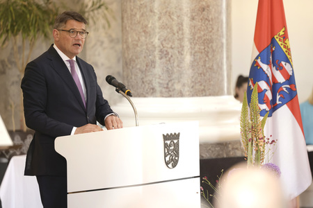 Verleihung der Hessischen Pflegemedaille in Wiesbaden