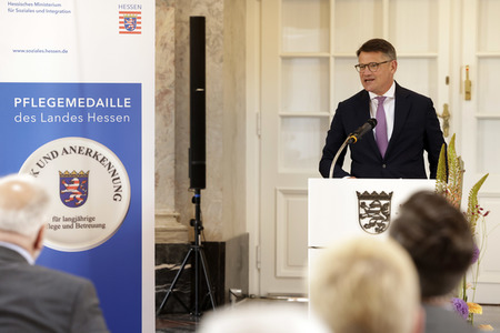 Verleihung der Hessischen Pflegemedaille in Wiesbaden