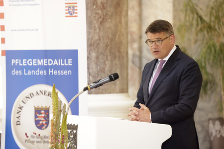 Verleihung der Hessischen Pflegemedaille in Wiesbaden