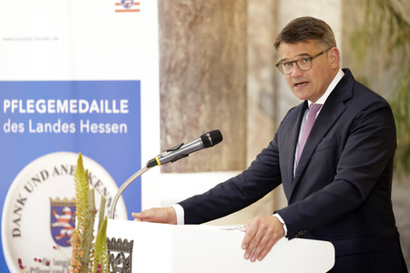 Verleihung der Hessischen Pflegemedaille in Wiesbaden