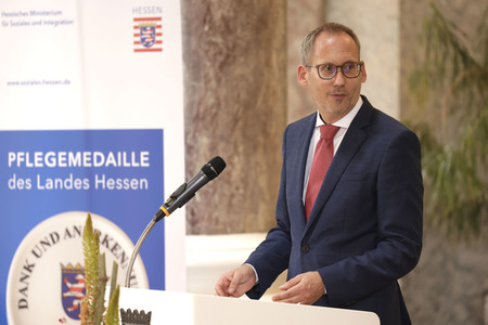 Verleihung der Hessischen Pflegemedaille in Wiesbaden