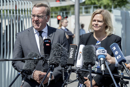 Pressestatements nach der 69. Sitzung des Bundeskabinetts in Berlin